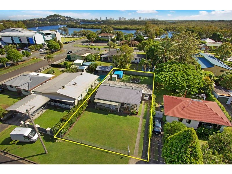 15 Cooloon Crescent, Tweed Heads South NSW 2486