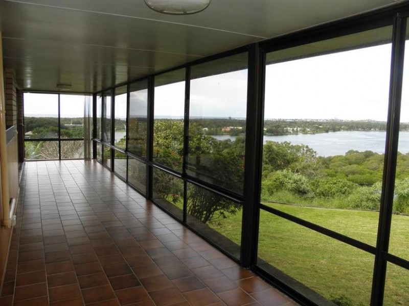 18 Uniacke Drive, Banora Point NSW 2486