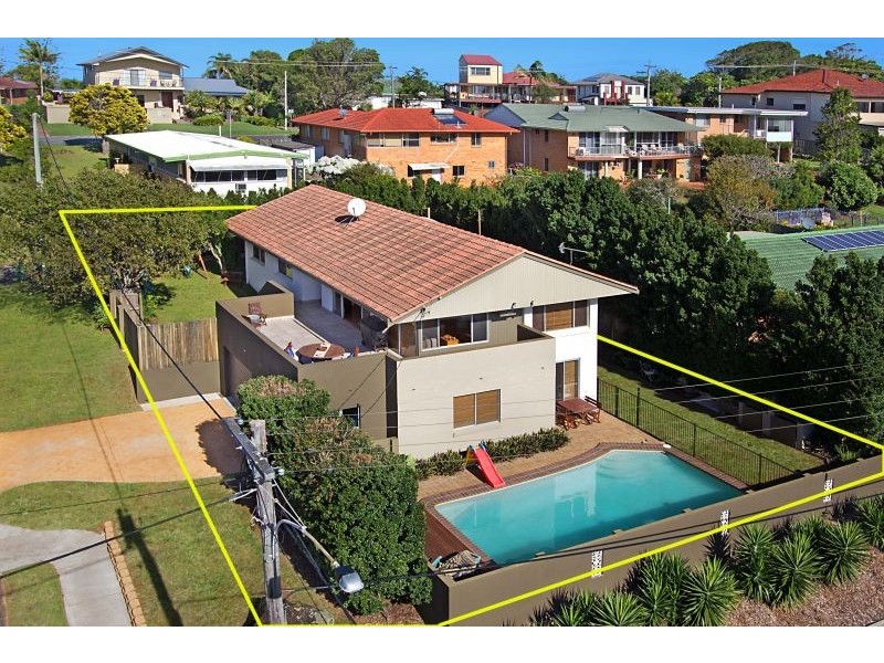 24 Laura Street, Banora Point NSW 2486