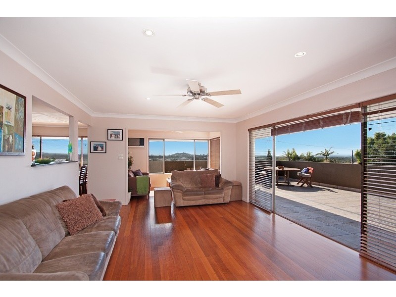 24 Laura Street, Banora Point NSW 2486