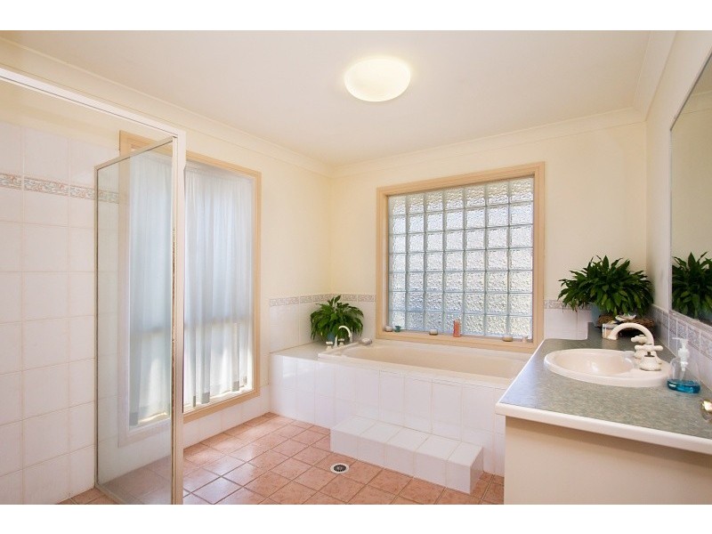 47 Lochlomond Drive, Banora Point NSW 2486