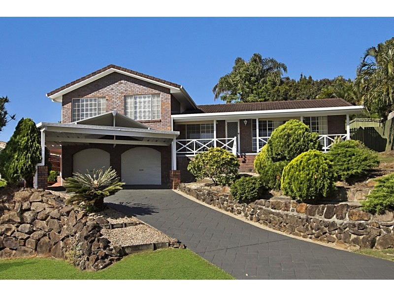 24 St Andrews Way, Banora Point NSW 2486