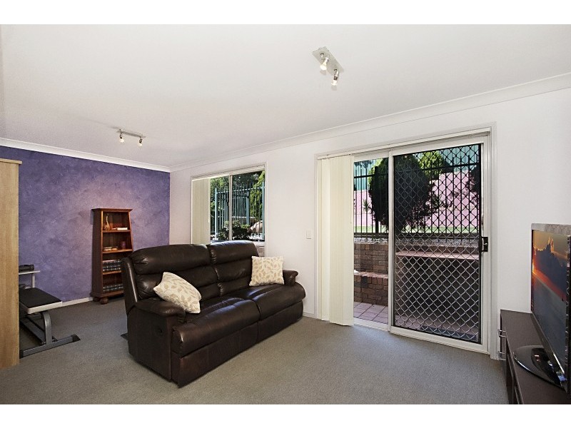 24 St Andrews Way, Banora Point NSW 2486