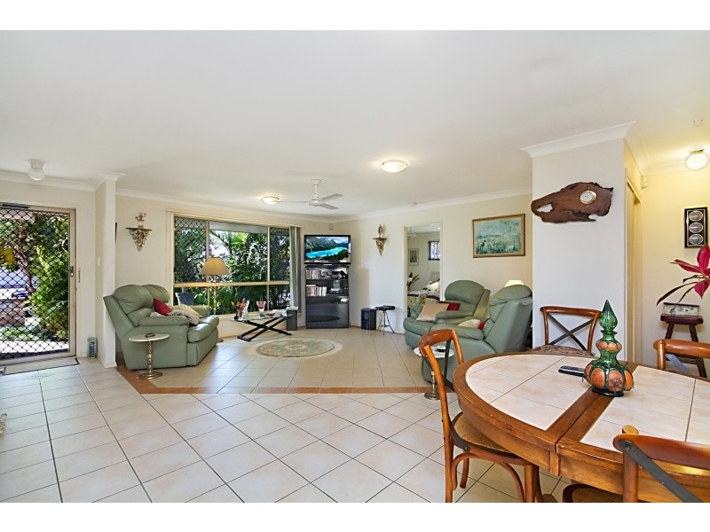 1/19 Riversdale Boulevard, Banora Point NSW 2486