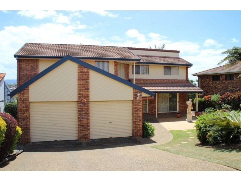 17 Castlecrag Avenue, Banora Point NSW 2486