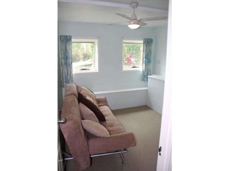 2/104 Lochlomond Drive, Banora Point NSW 2486