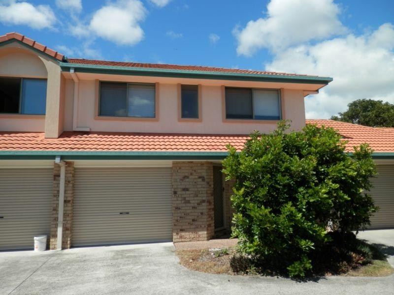 2/92-96 Greenway Drive, Banora Point NSW 2486