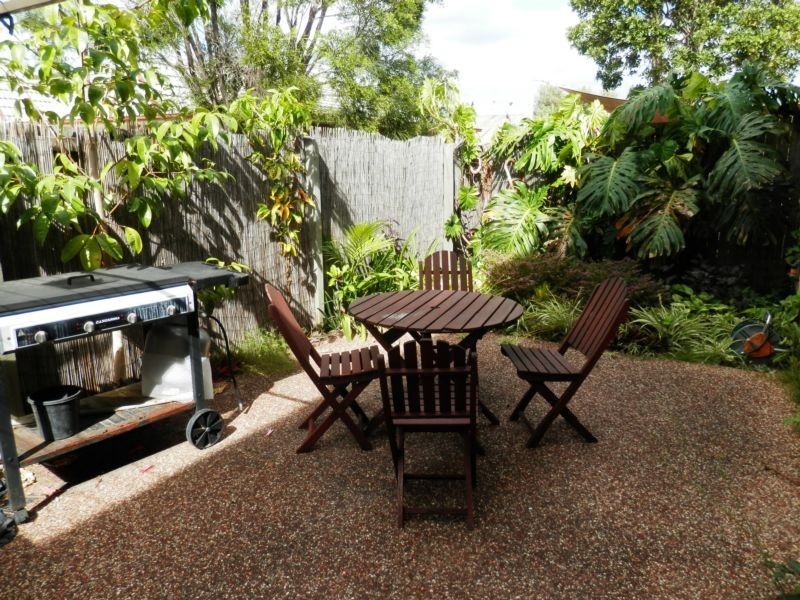 2/92-96 Greenway Drive, Banora Point NSW 2486