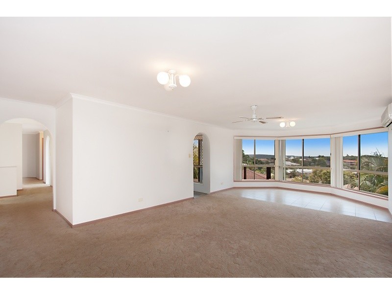 23 Kintyre Crescent, Banora Point NSW 2486
