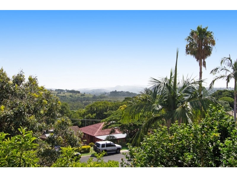 19 Bluegum Blvd, Banora Point NSW 2486