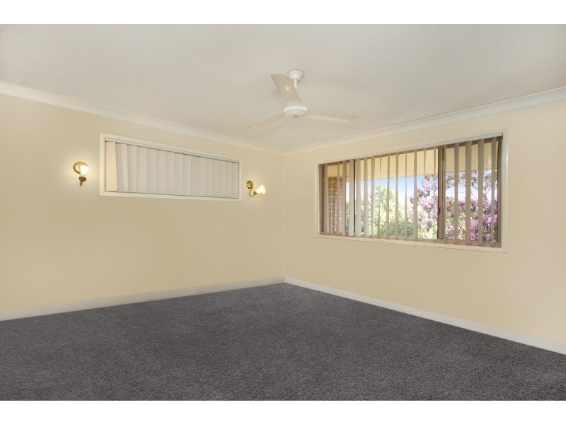 19 Bluegum Blvd, Banora Point NSW 2486