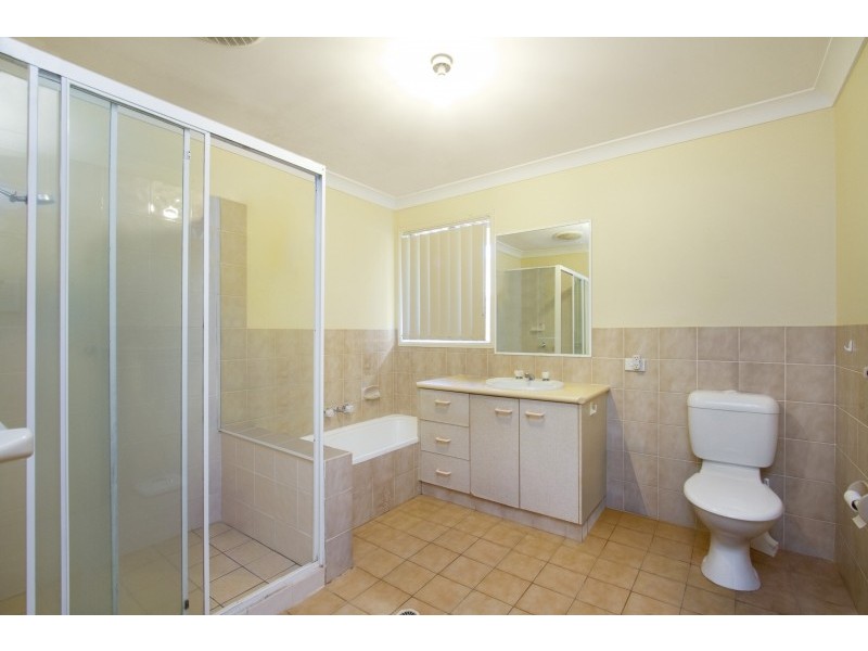 19 Bluegum Blvd, Banora Point NSW 2486