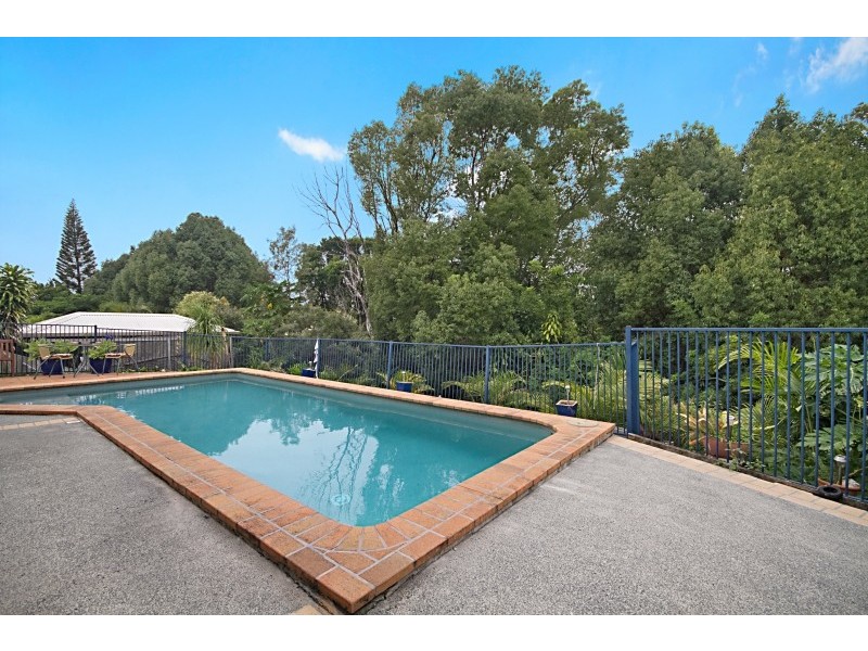 21 Shamrock Avenue, Banora Point NSW 2486