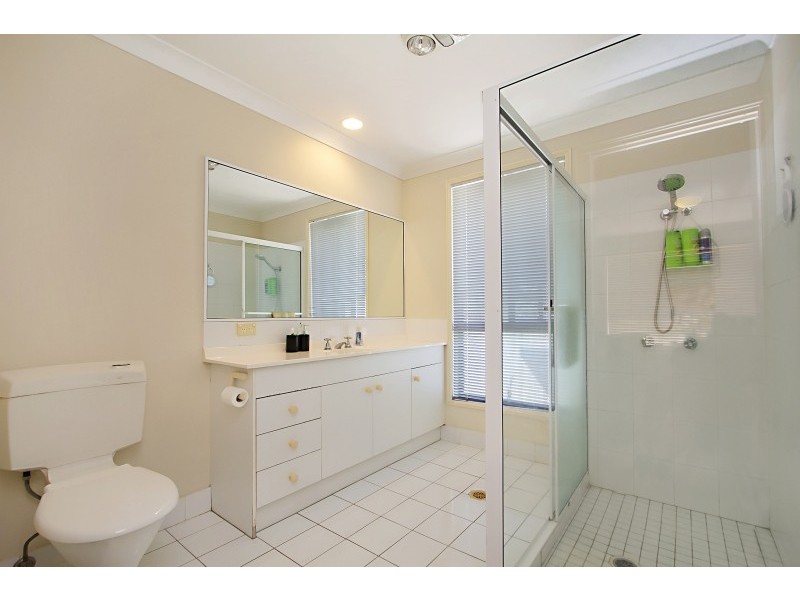 72 Ash Drive, Banora Point NSW 2486