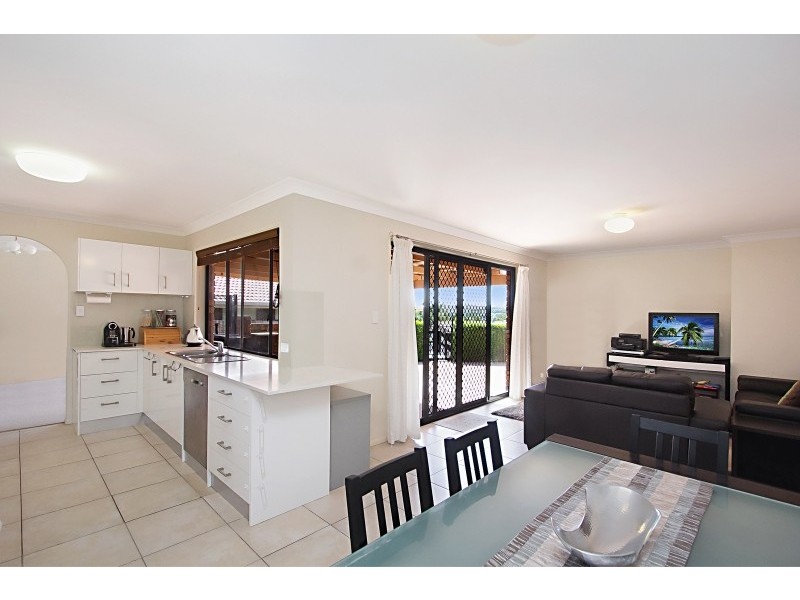 72 Ash Drive, Banora Point NSW 2486