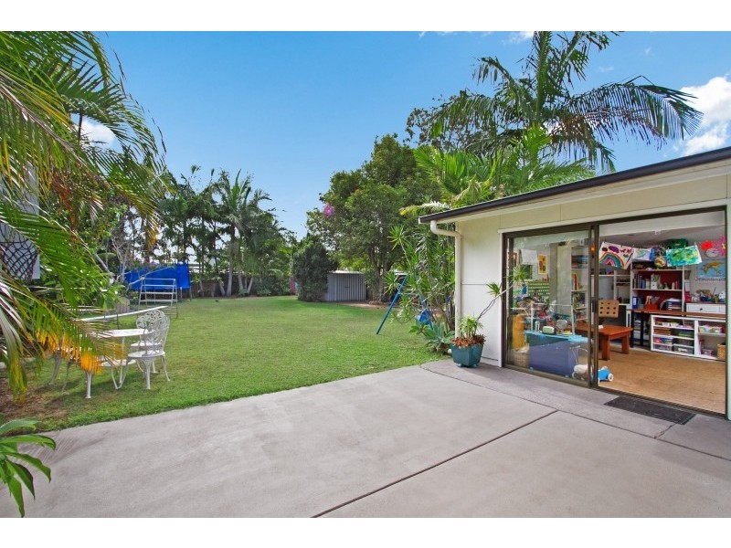 9 Sunshine Avenue, Tweed Heads South NSW 2486