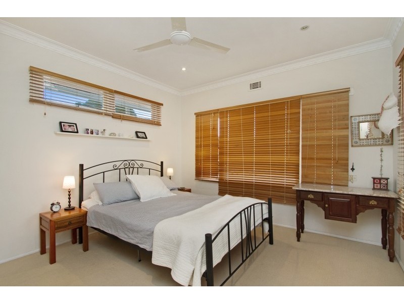 9 Sunshine Avenue, Tweed Heads South NSW 2486