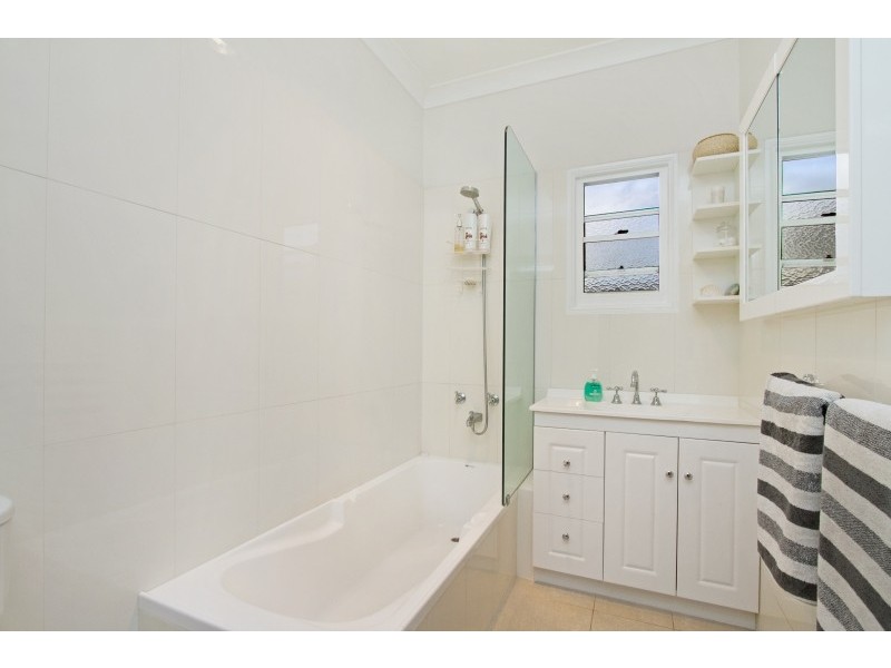 9 Sunshine Avenue, Tweed Heads South NSW 2486