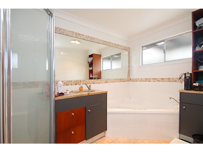 10 Sunset Blvd, Tweed Heads West NSW 2485