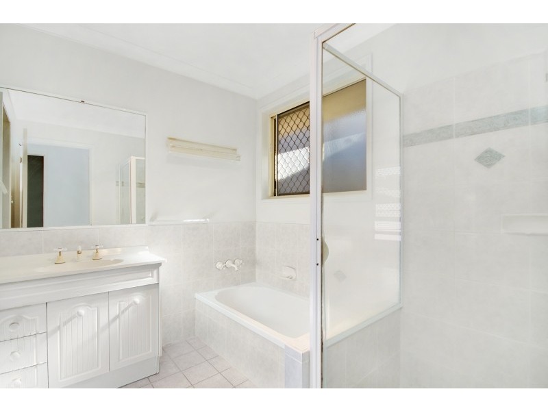 2/242 Darlington Drive, Banora Point NSW 2486