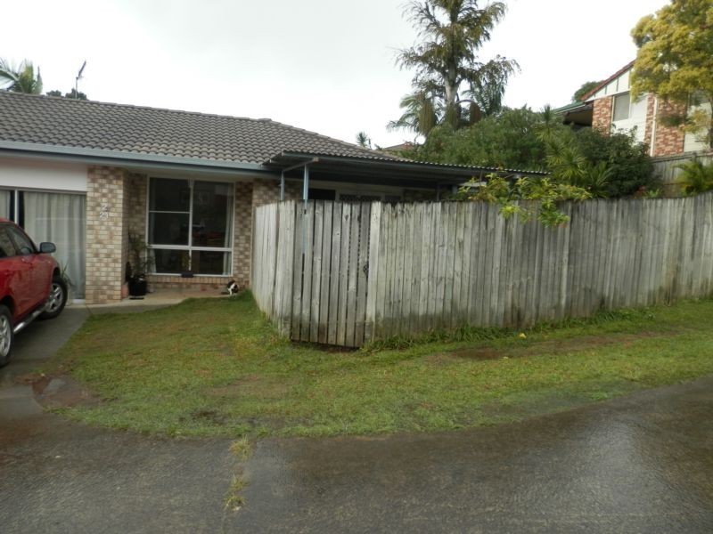 2/21 Lochlomond Drive, Banora Point NSW 2486