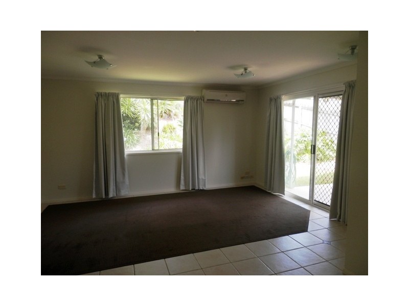 2/21 Lochlomond Drive, Banora Point NSW 2486