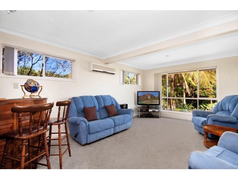 8 Bluegum Blvd, Banora Point NSW 2486