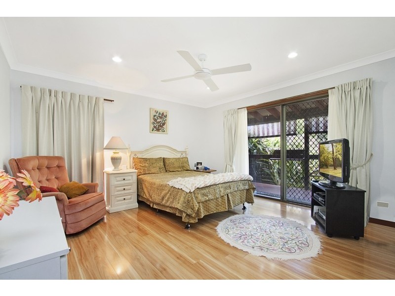 22 Bluegum Blvd, Banora Point NSW 2486