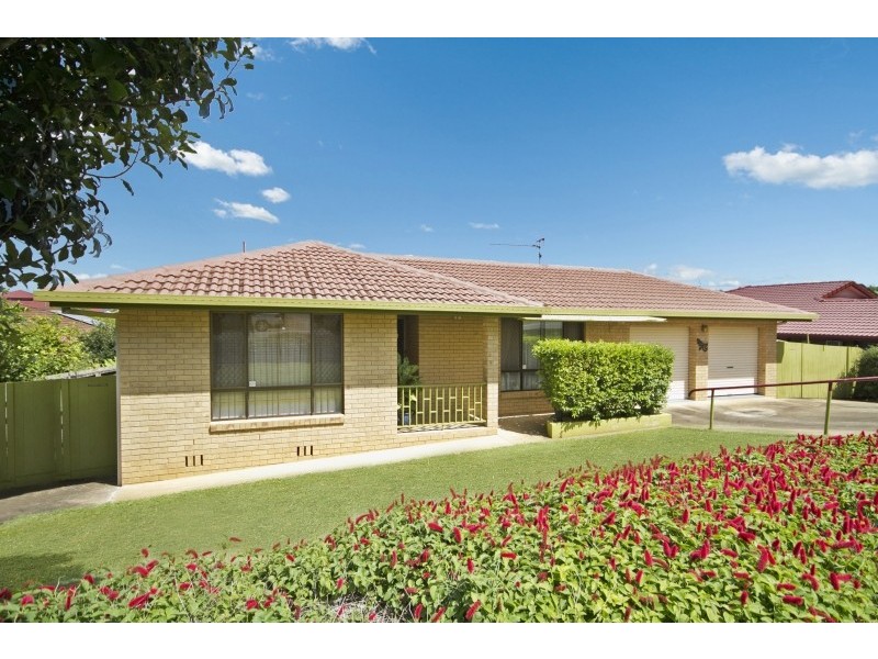 8 Muirfield Place, Banora Point NSW 2486