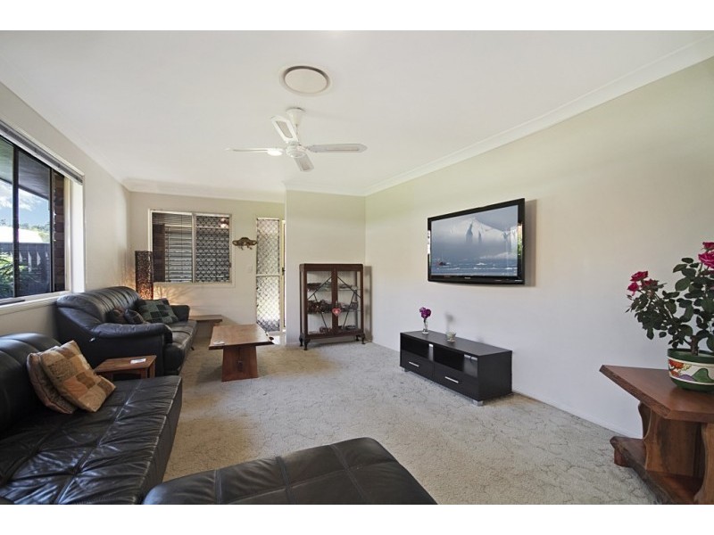 2/25 Covent Gardens Way, Banora Point NSW 2486