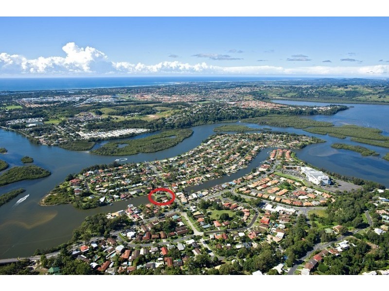 1/25 The Lakes Drive, Tweed Heads West NSW 2485