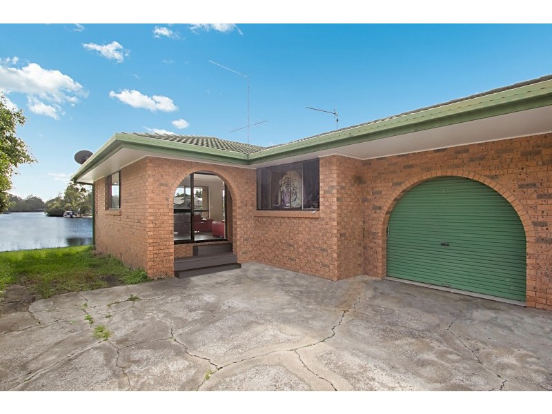 1/25 The Lakes Drive, Tweed Heads West NSW 2485