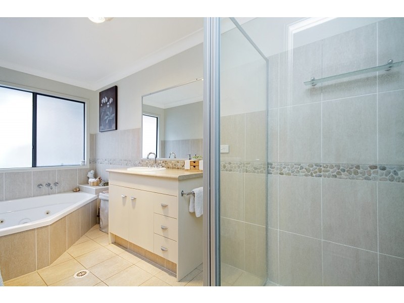 9 Tyrone Terrace, Banora Point NSW 2486