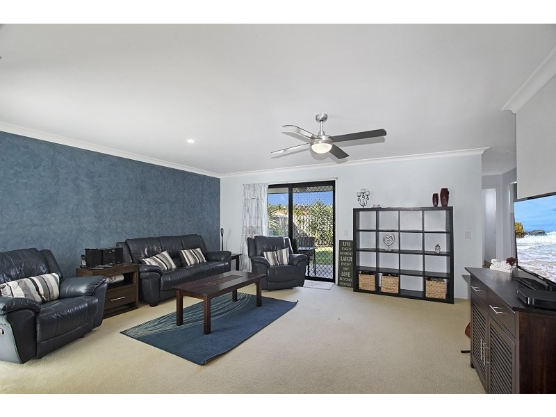 1 Coquille Place, Tweed Heads South NSW 2486