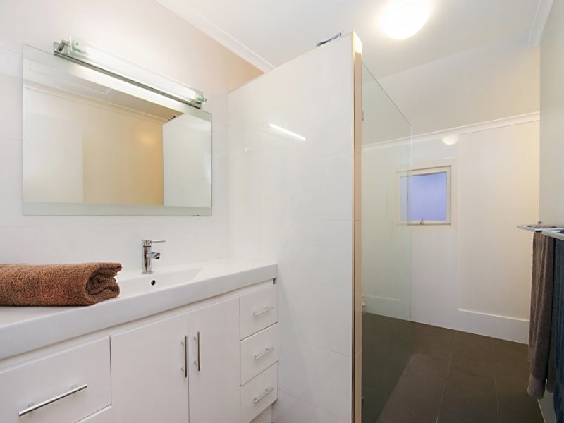 56 Ballow Street, Coolangatta QLD 4225