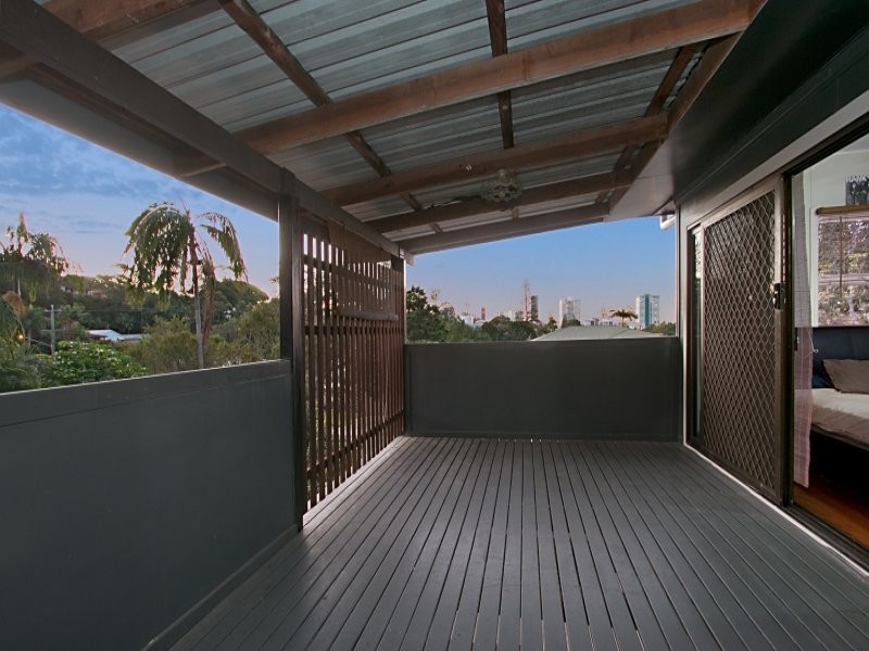 56 Ballow Street, Coolangatta QLD 4225