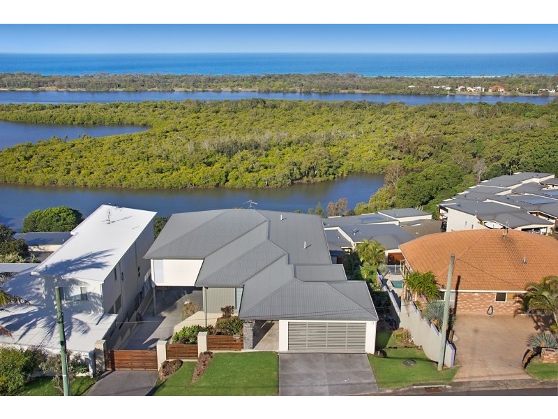 10 Walter Crescent, Banora Point NSW 2486