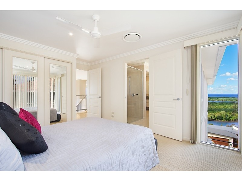10 Walter Crescent, Banora Point NSW 2486