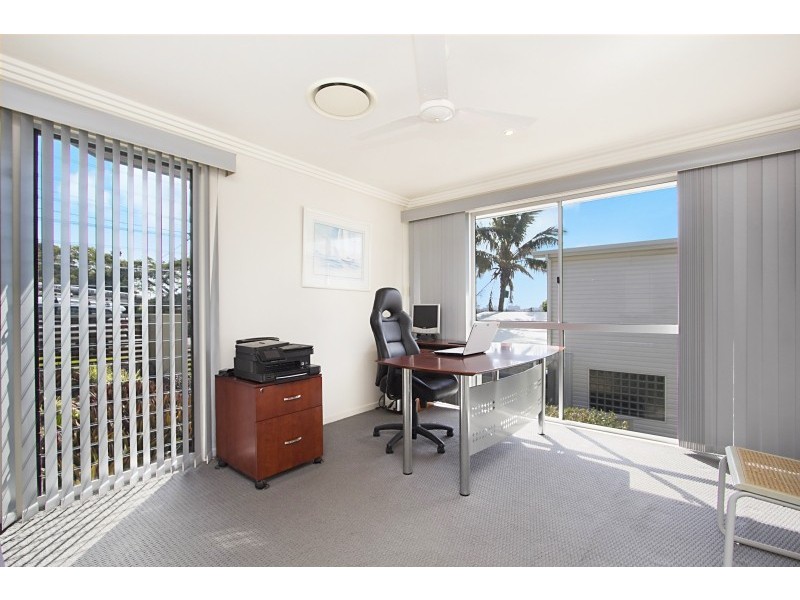 10 Walter Crescent, Banora Point NSW 2486