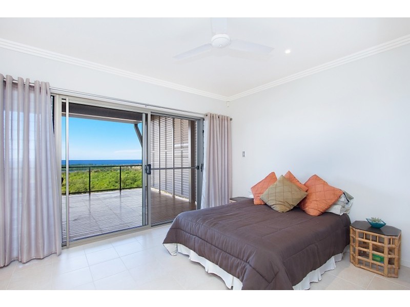 10 Walter Crescent, Banora Point NSW 2486