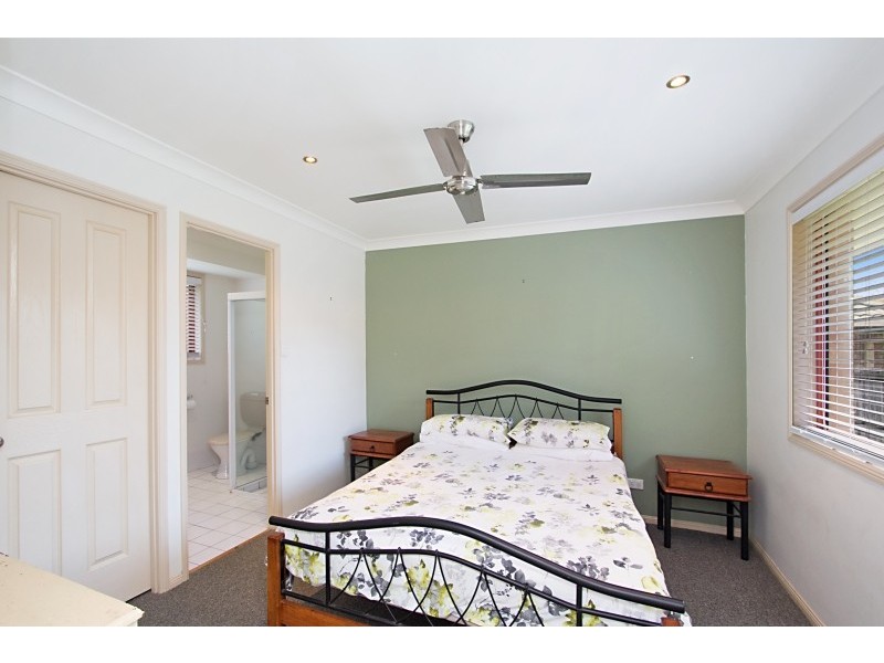 2/51 Kildare Drive, Banora Point NSW 2486