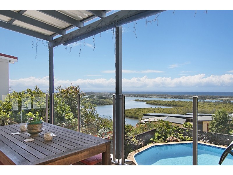 16 Walter Crescent, Banora Point NSW 2486