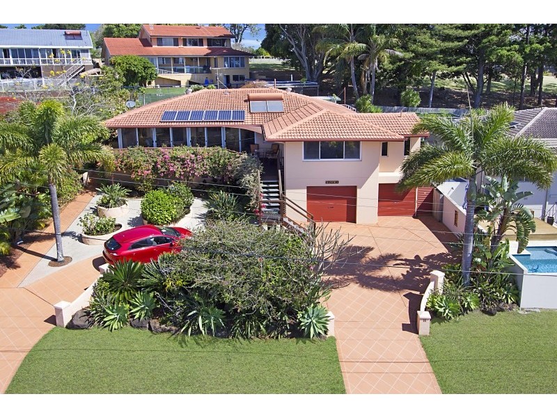 16 Laura Street, Banora Point NSW 2486