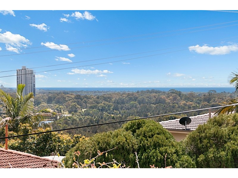 16 Laura Street, Banora Point NSW 2486