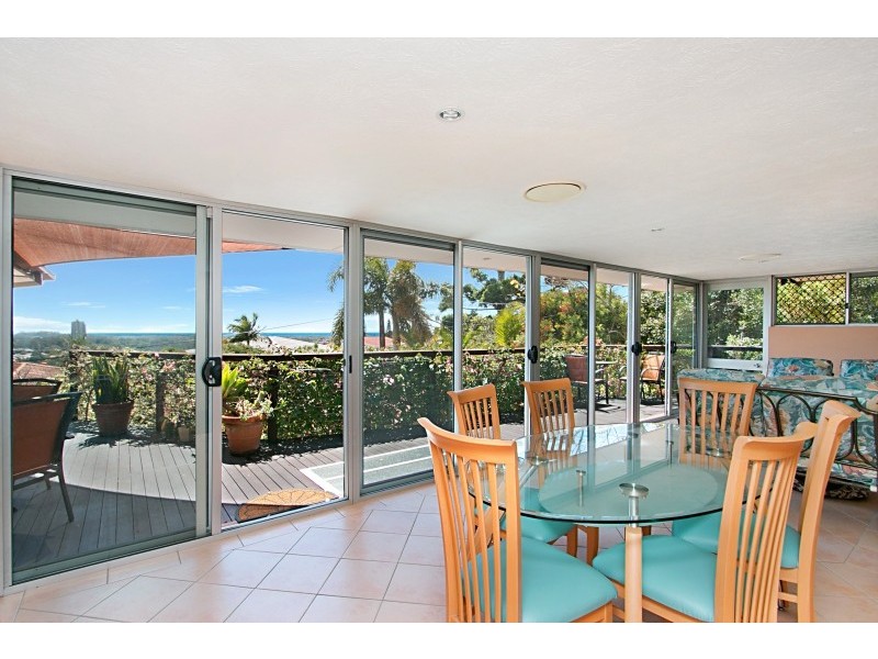 16 Laura Street, Banora Point NSW 2486