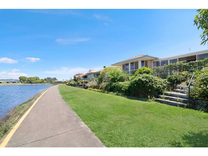 22 Kimberley CCT, Banora Point NSW 2486