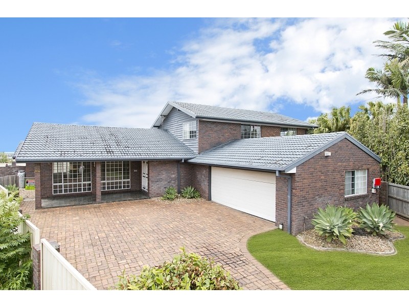17 Coolabah Ct, Banora Point NSW 2486