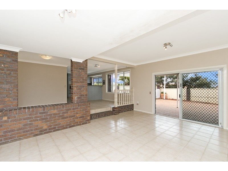 17 Coolabah Ct, Banora Point NSW 2486