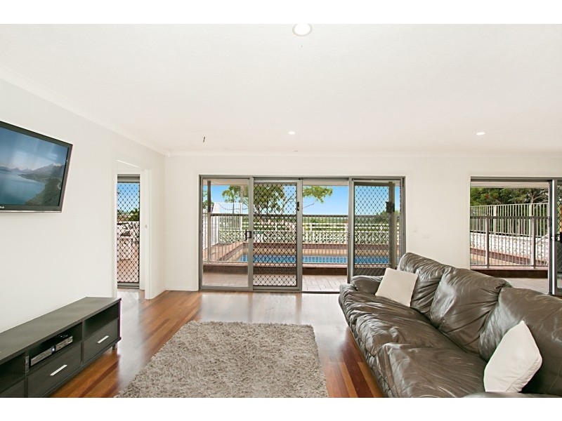 22 Anthony Avenue, Banora Point NSW 2486