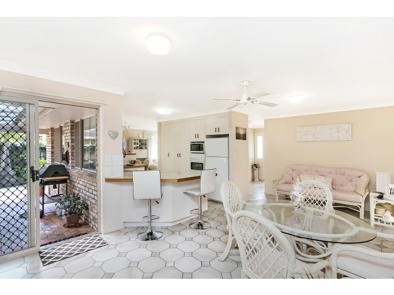 14 Shamrock Avenue, Banora Point NSW 2486